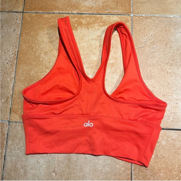 ALO Yoga Matching Set in Red Hot Summer - Picture 6 of 11